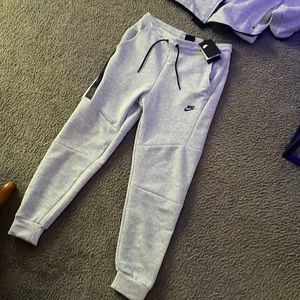 Nike tech top and bottom